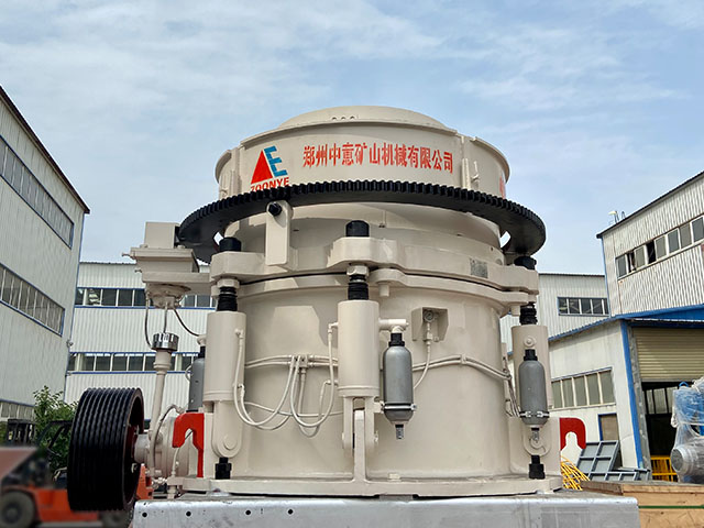 中意喜訊!發(fā)往內(nèi)蒙古HP400圓錐破碎機(jī)已出廠 中意喜訊!發(fā)往內(nèi)蒙古HP400圓錐破碎機(jī)已出廠